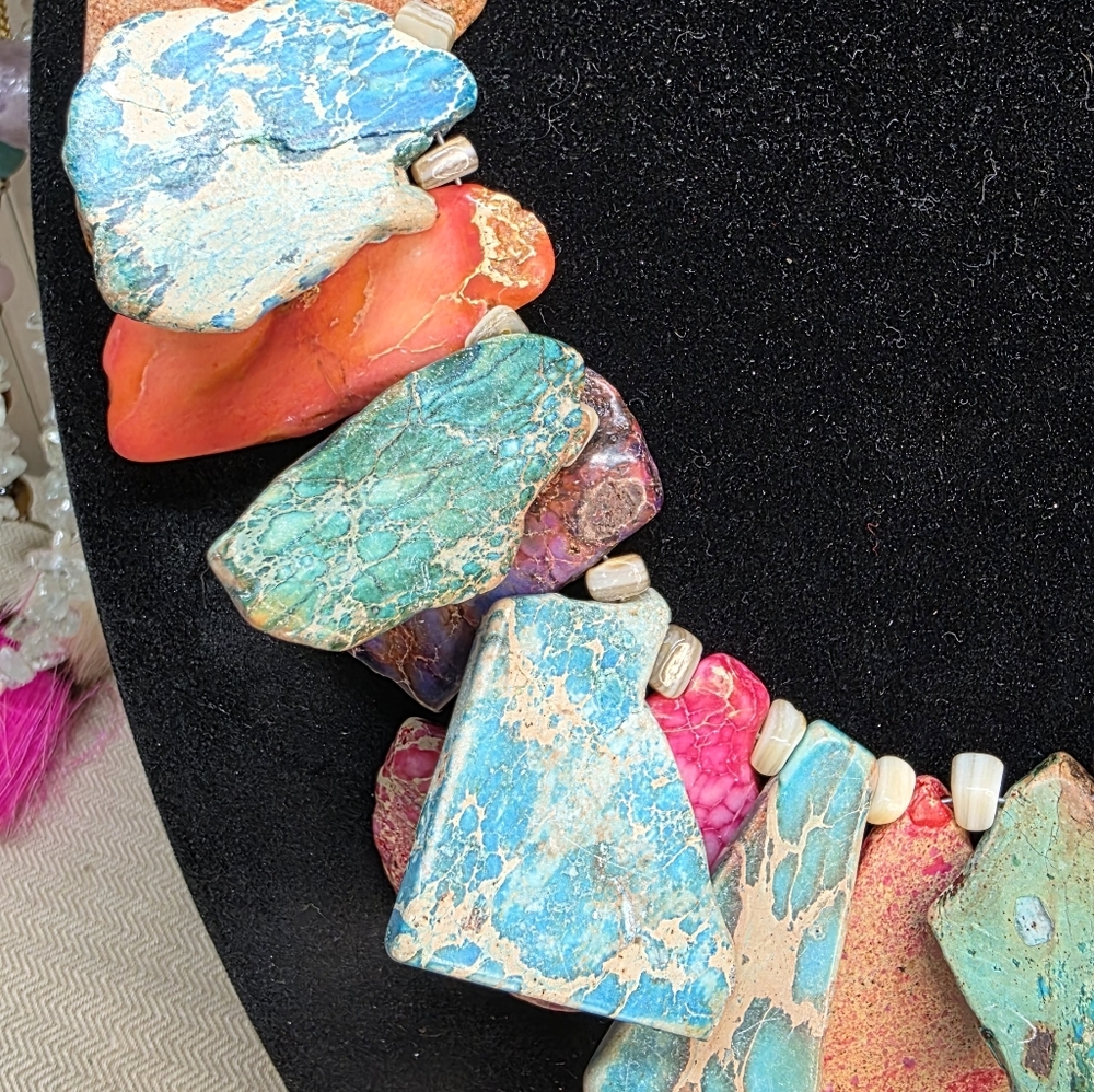 STATEMENT 32 Pieces Of Imperial Jasper And Turquoise On This Stunning Necklace - Picture 9 of 14